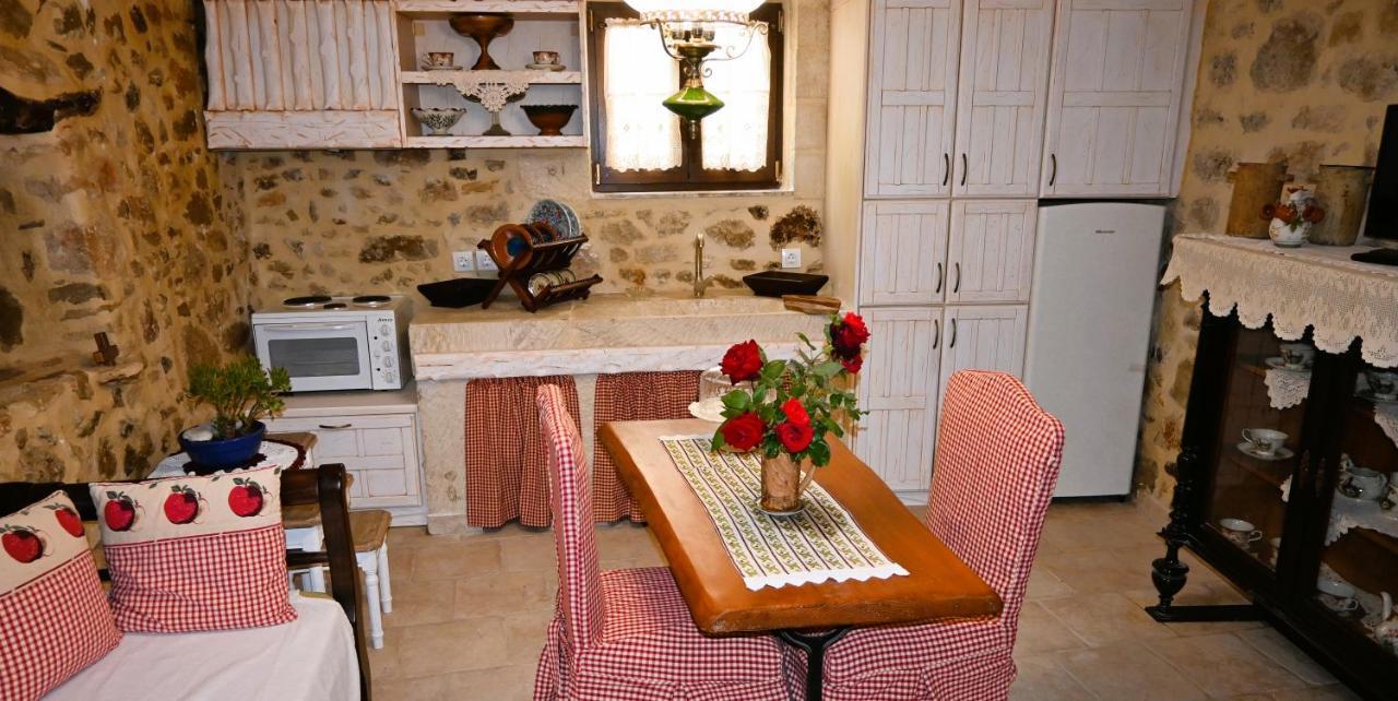 Villa Athina - Irene Country House Ierápetra Eksteriør billede
